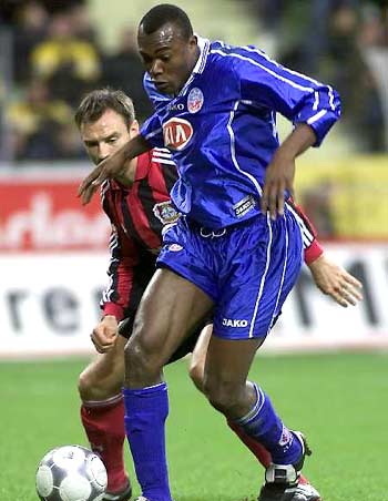 所以令人震 所以令人震